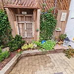Golla-lang Apartment *