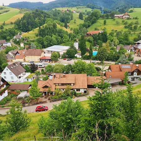Golla-lang Apartman *